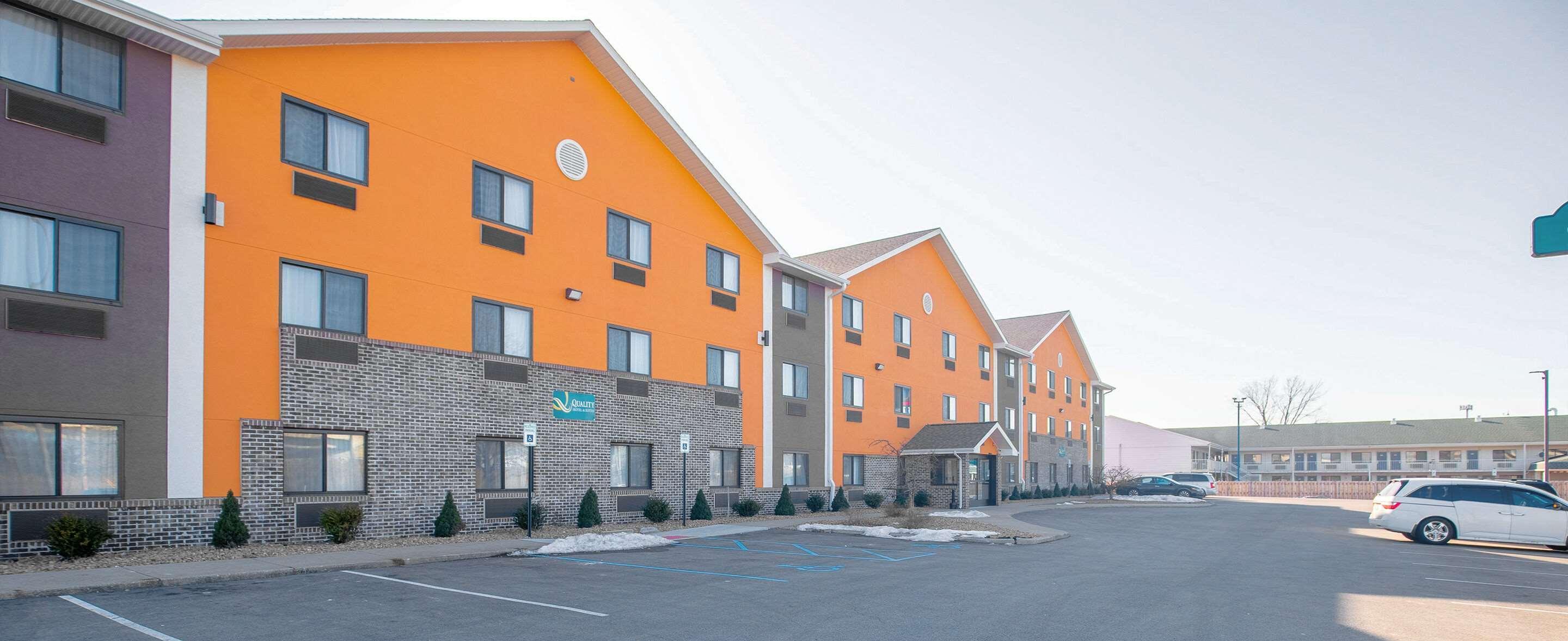 Quality Inn & Suites Hammond Near I-8090 المظهر الخارجي الصورة
