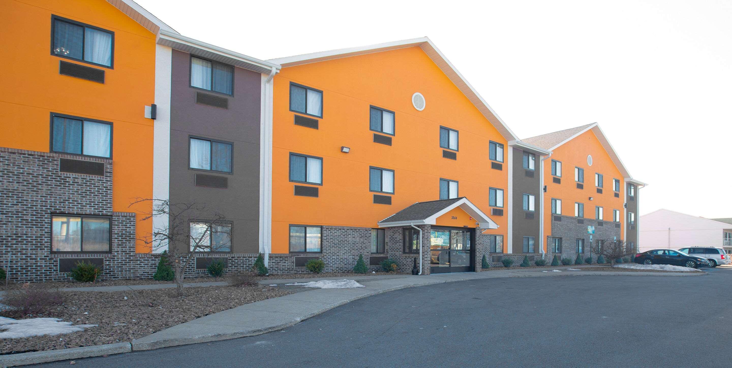 Quality Inn & Suites Hammond Near I-8090 المظهر الخارجي الصورة