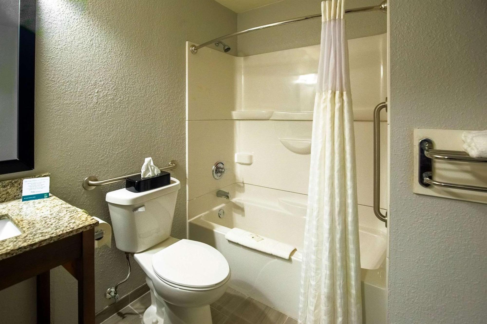 Quality Inn & Suites Hammond Near I-8090 المظهر الخارجي الصورة